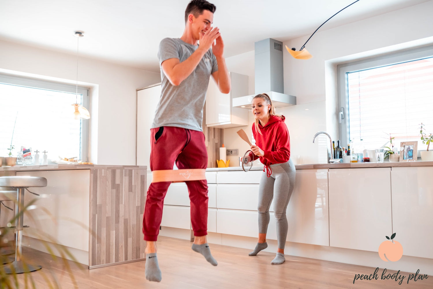 Kako si lahko v SAMO ŠESTIH korakih SAMA pripraviš trening za doma? 😍