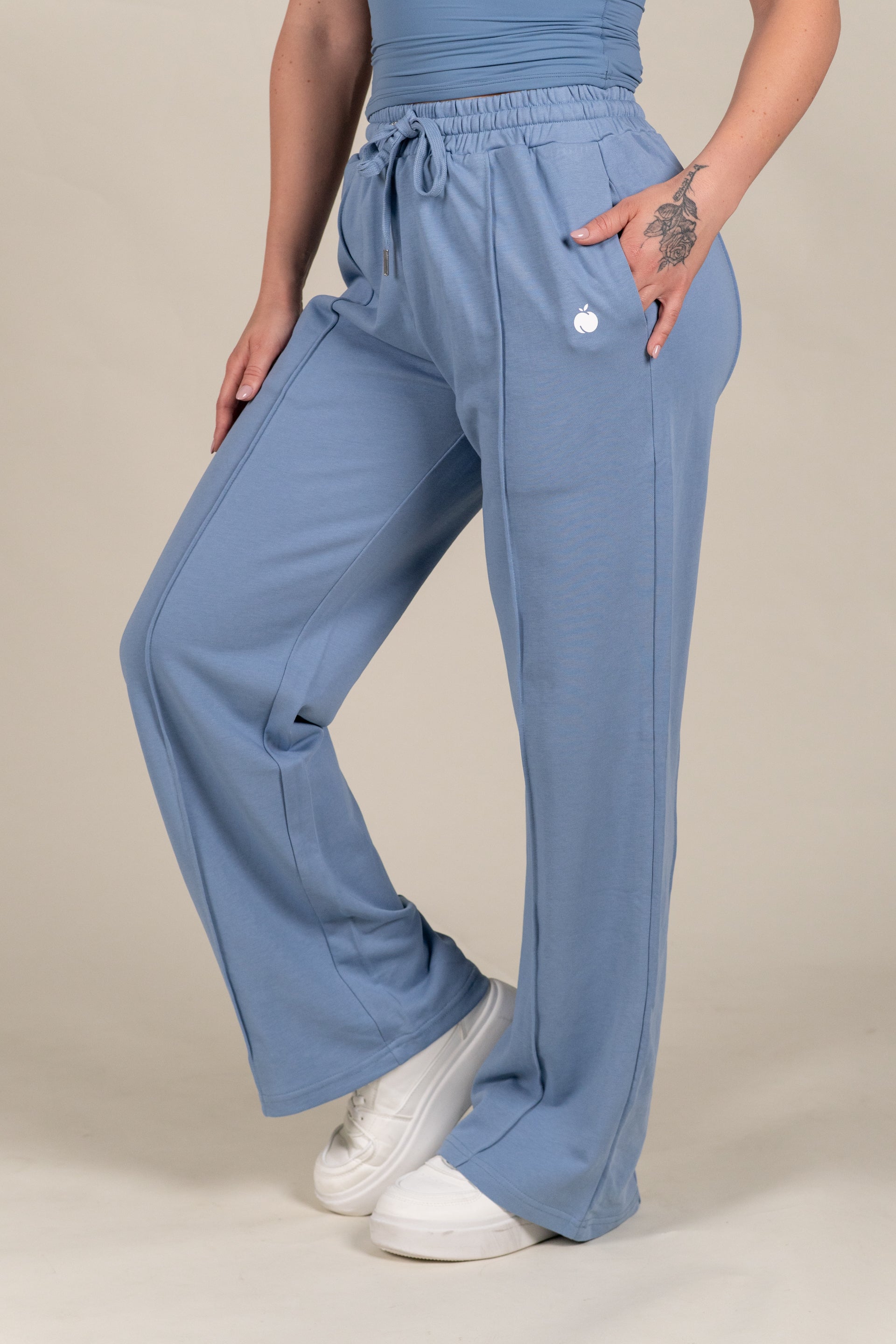 “BASE” Široka Trenirka - Baby Modra