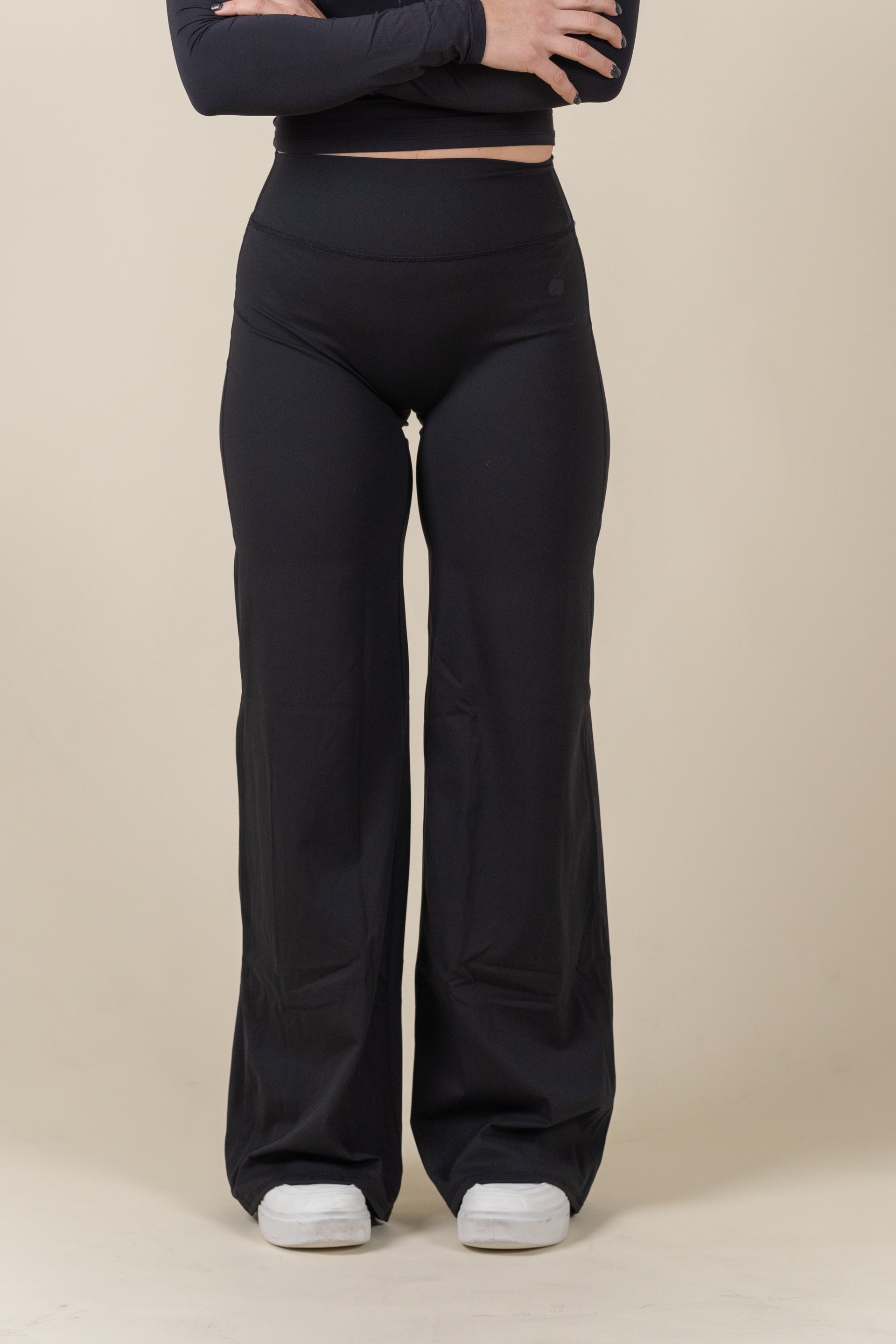 “BASE” Široke Pajkice - Črna