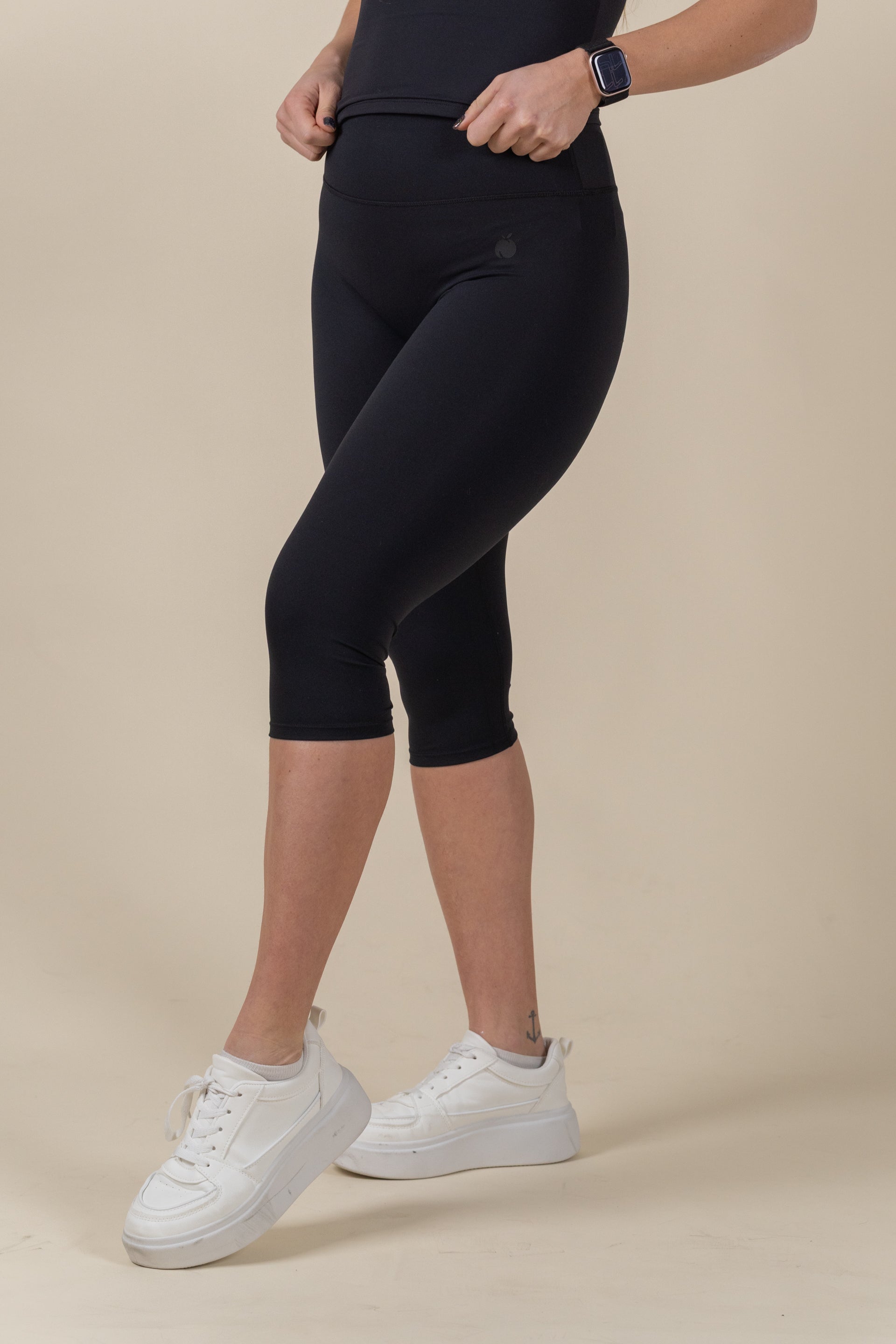 “BASE” 3/4 Pajkice - Črna