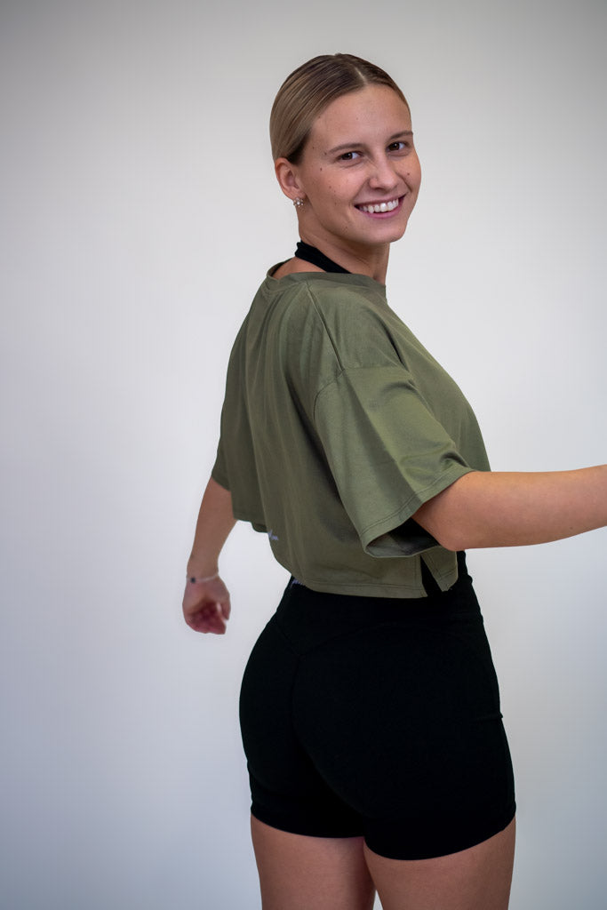 “BASE” Crop Majica - Olive Green