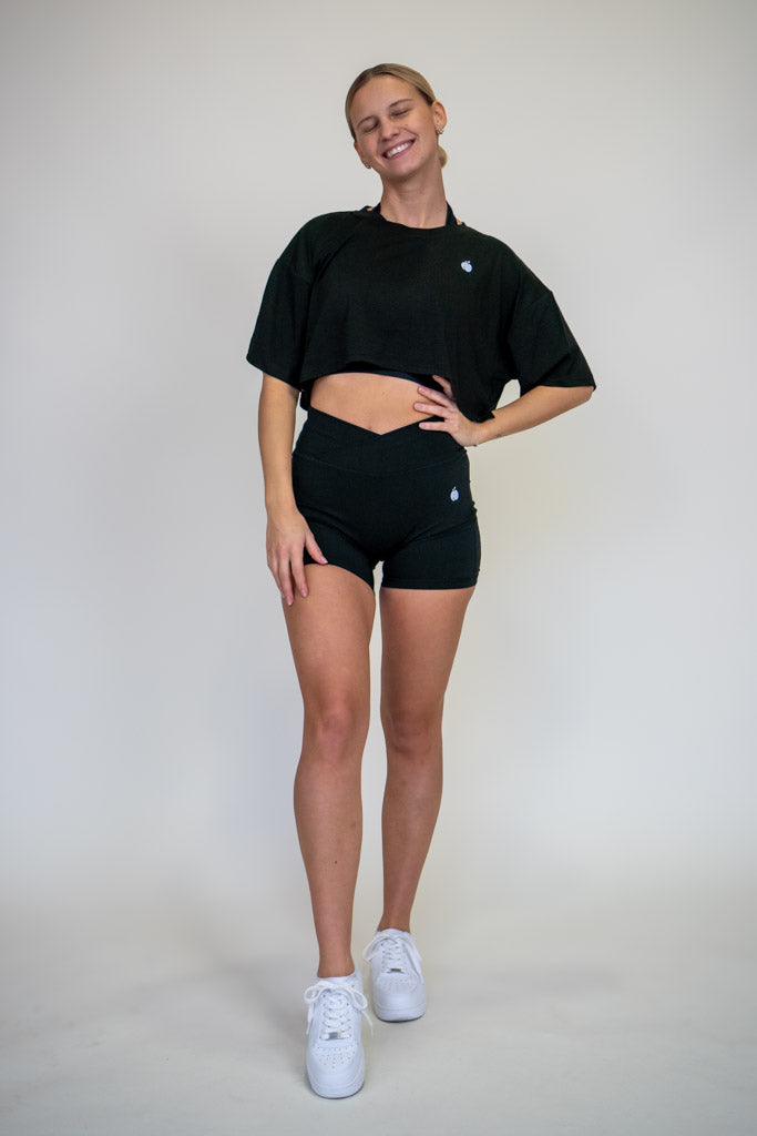 “BASE” Crop Majica - Črna