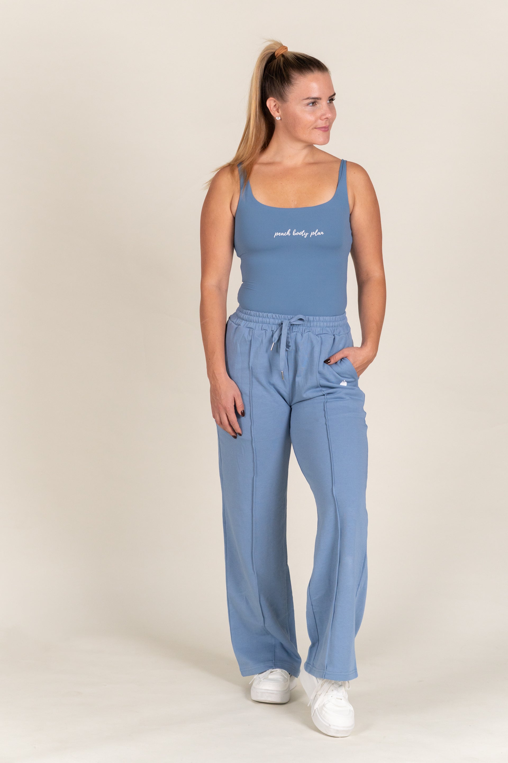 “BASE” Seamless Tank Top - Baby Modra