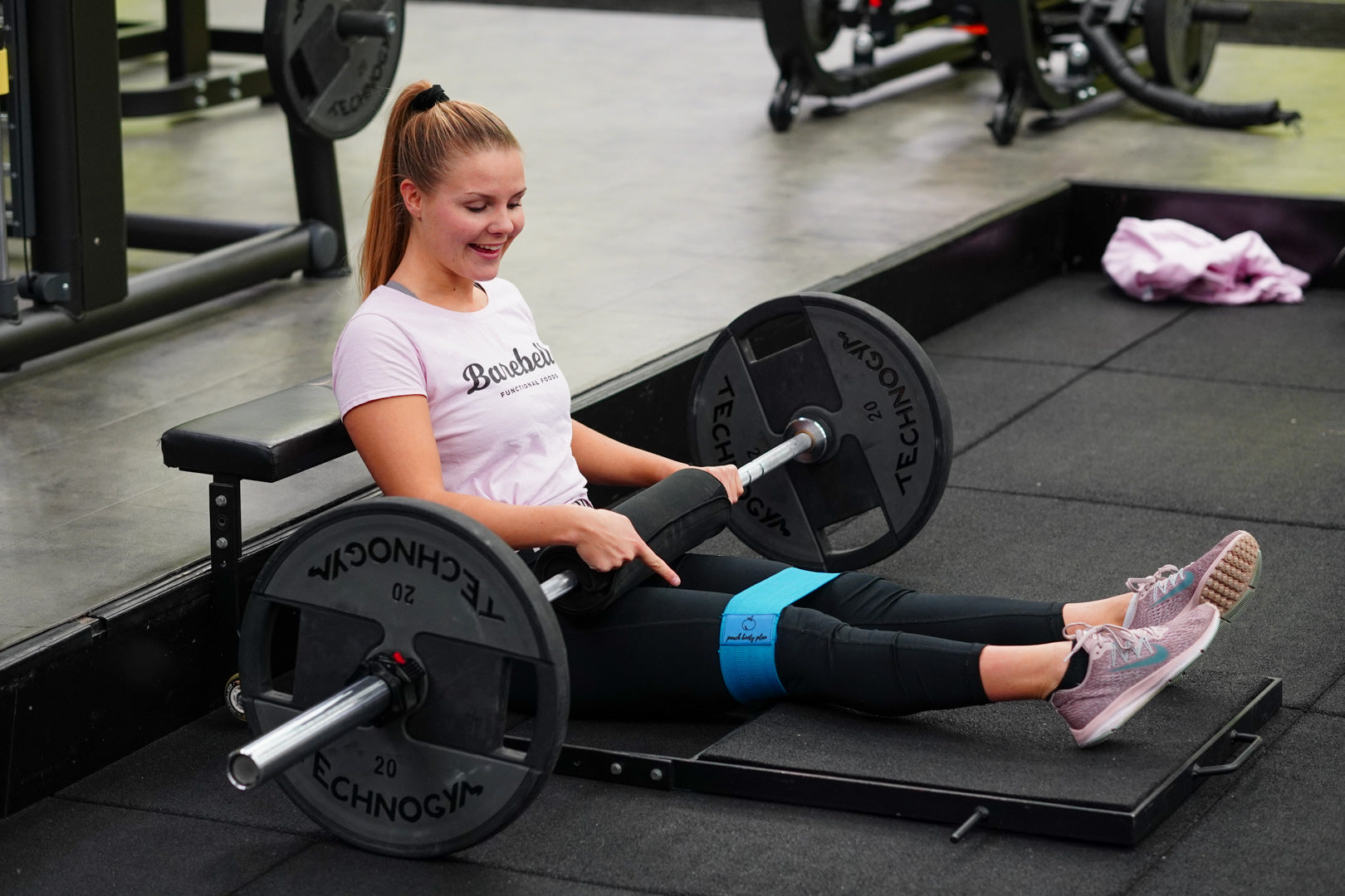 [TRENING] Kako elastiko uporabiti v fitnesu za še boljše rezultate?