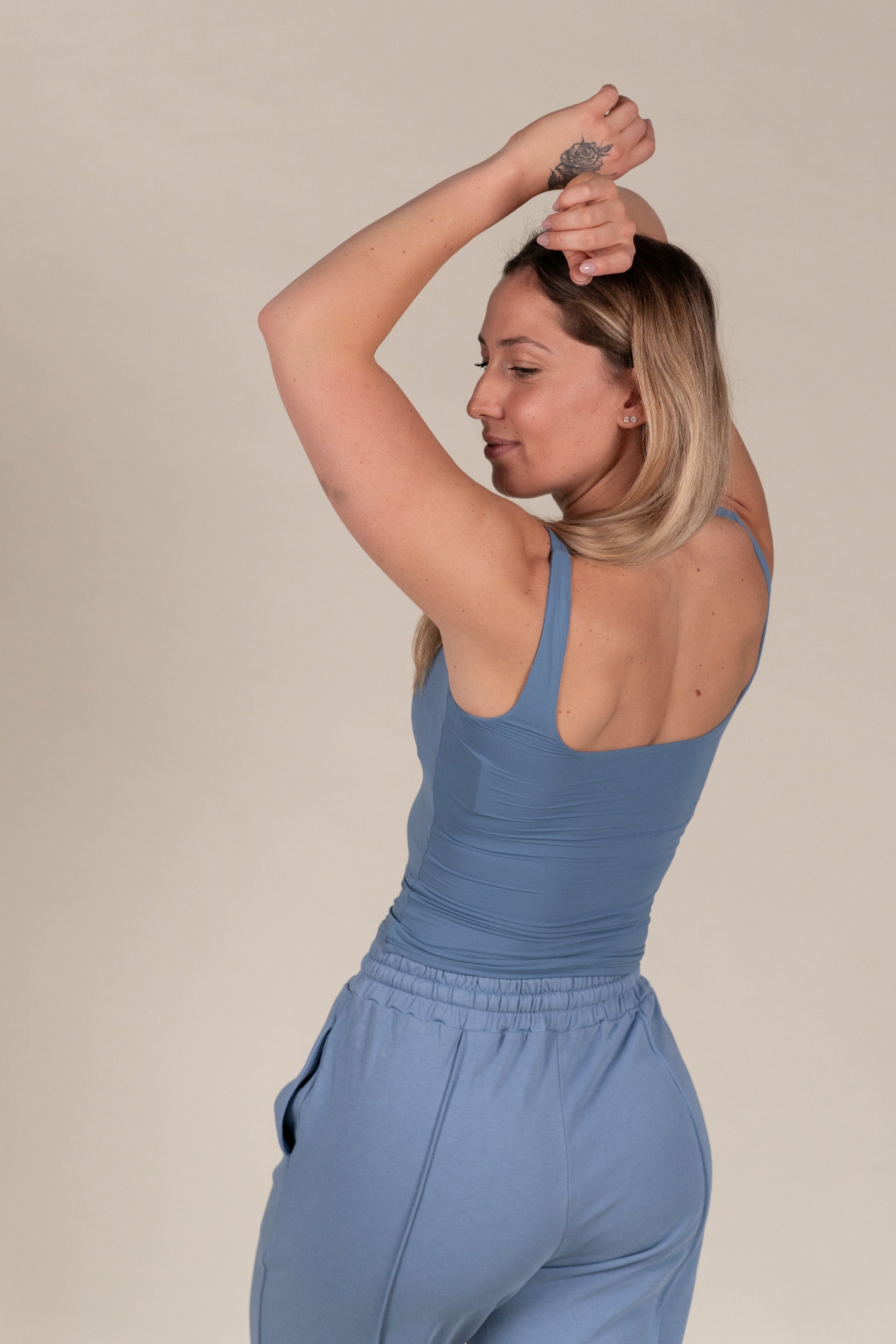 “BASE” Seamless Tank Top - Baby Modra