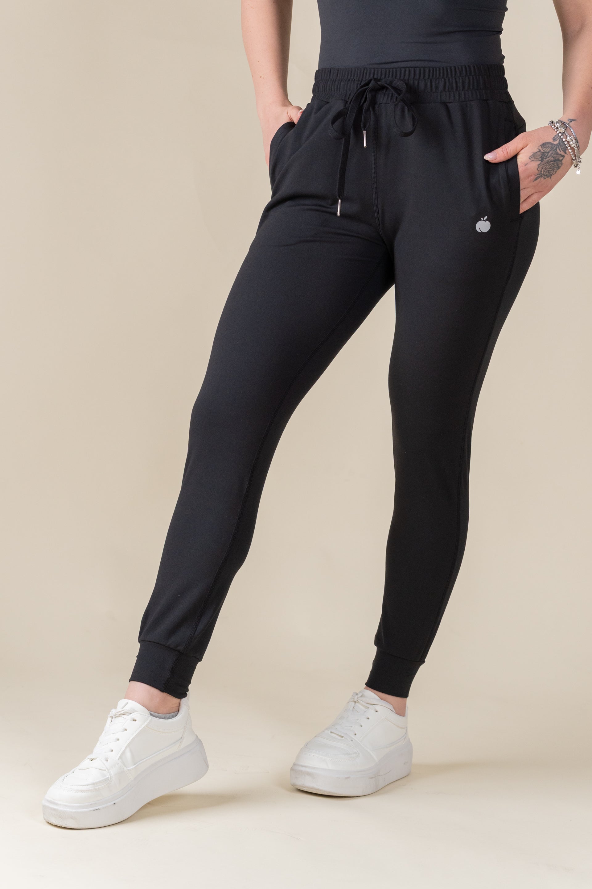 BASE OSNOVNI SET : Base pajkice z Ravnim pasom in Base trenirka