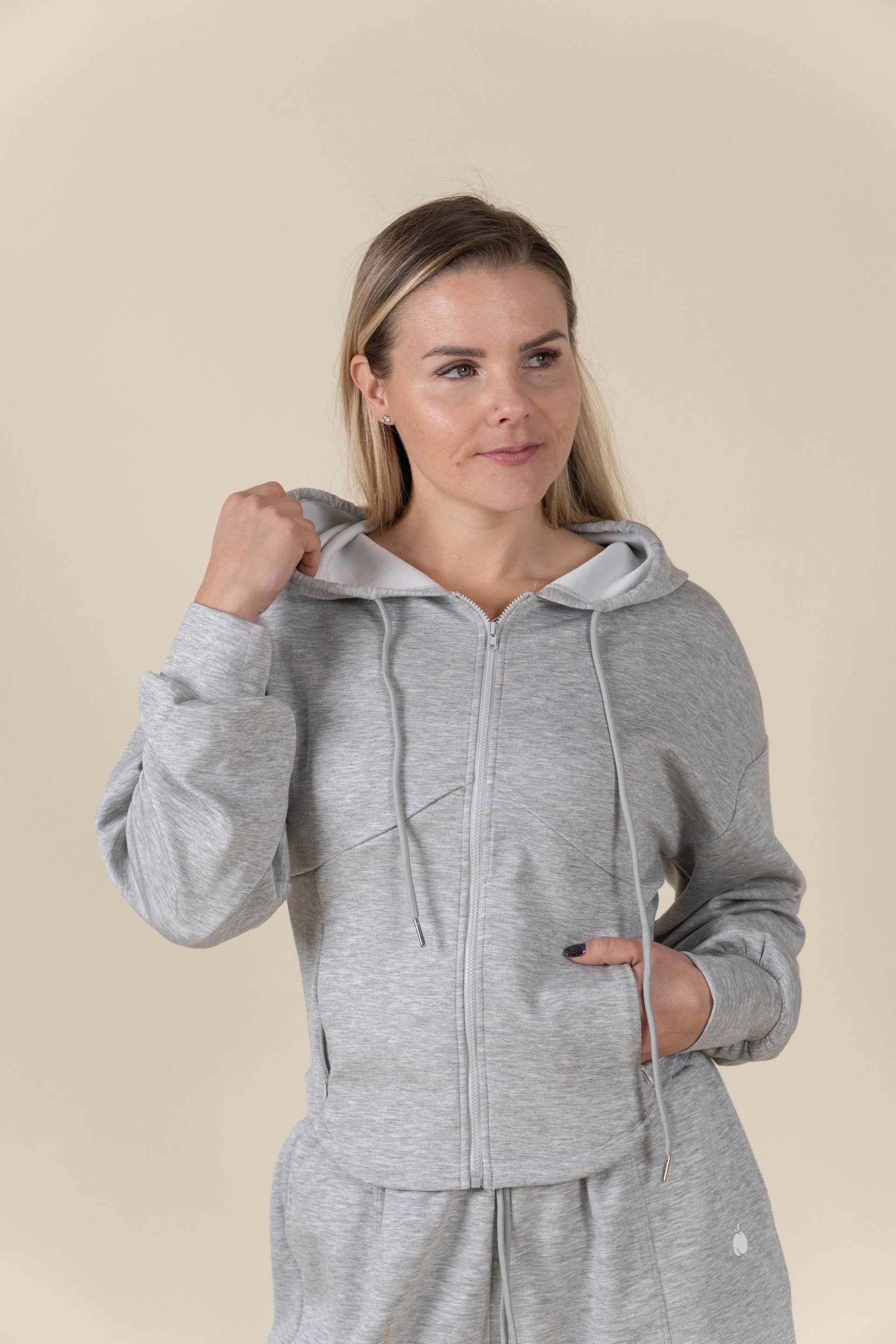 “BASE” Hoodie s kapuco - Siva