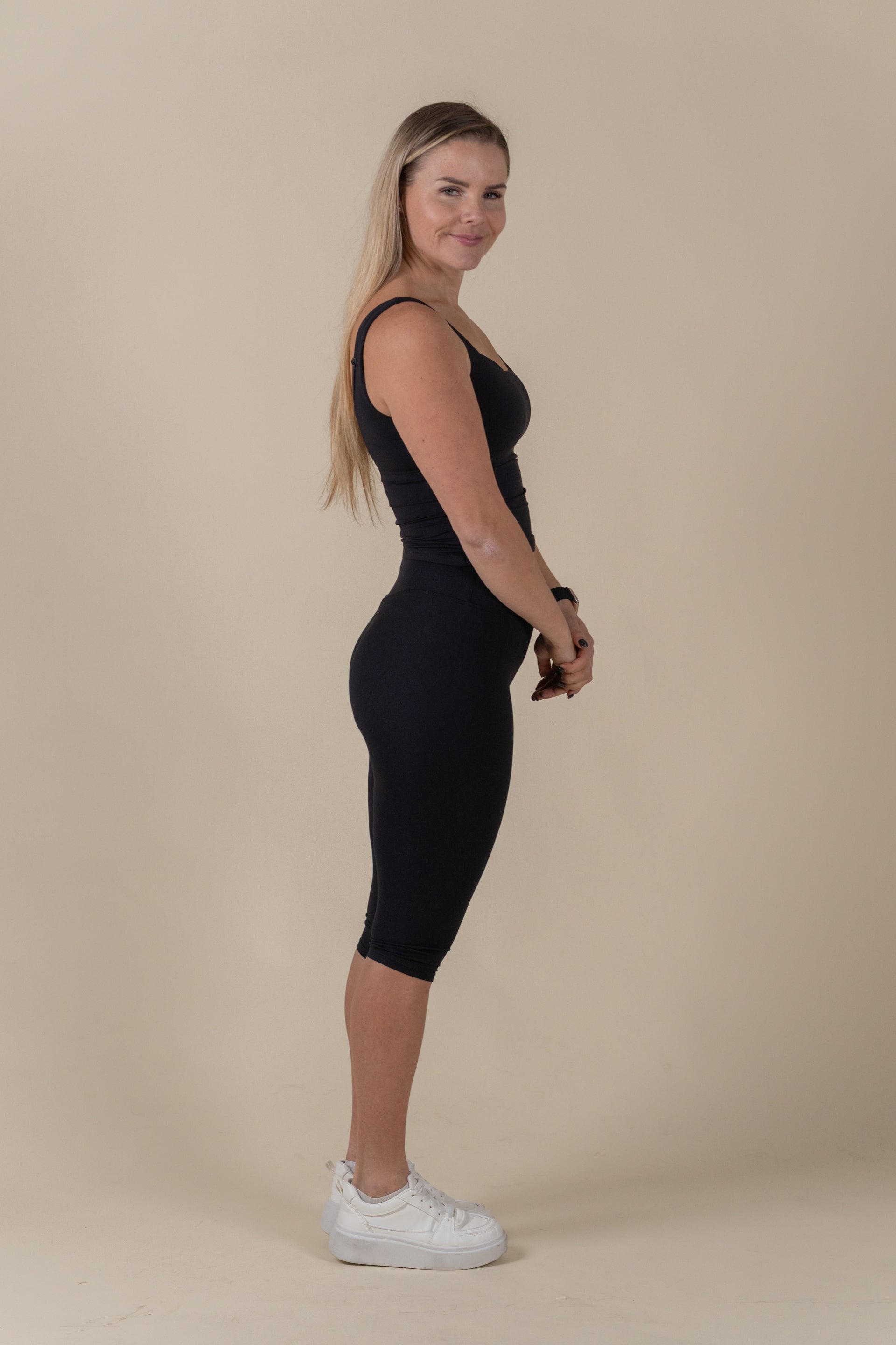 “BASE” 3/4 Pajkice - Črna