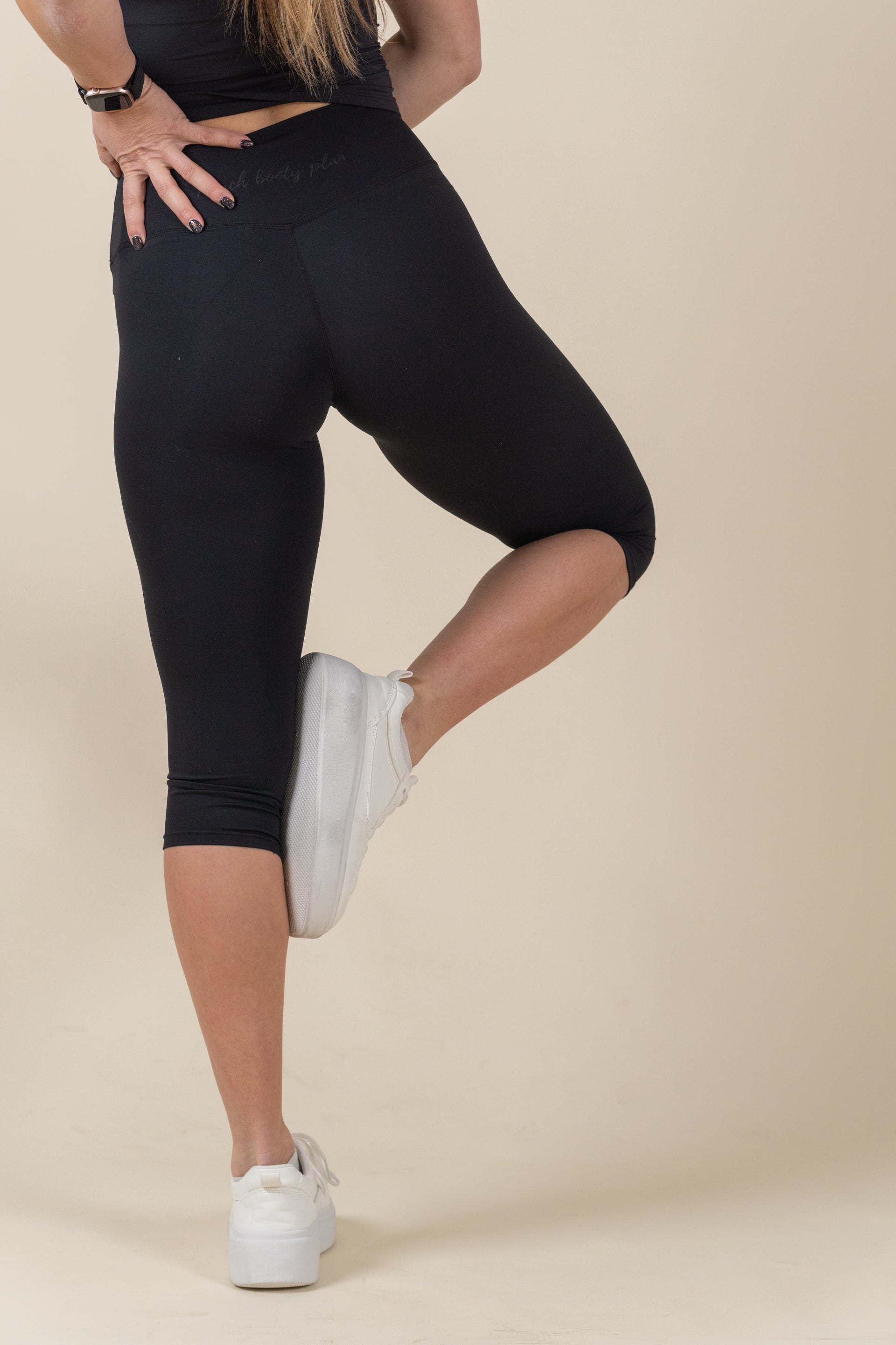 “BASE” 3/4 Pajkice - Črna